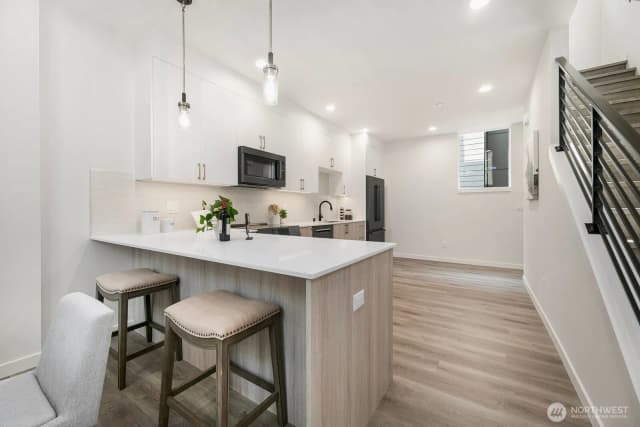 Property photo for 2017 W Bertona, Seattle photo 5
