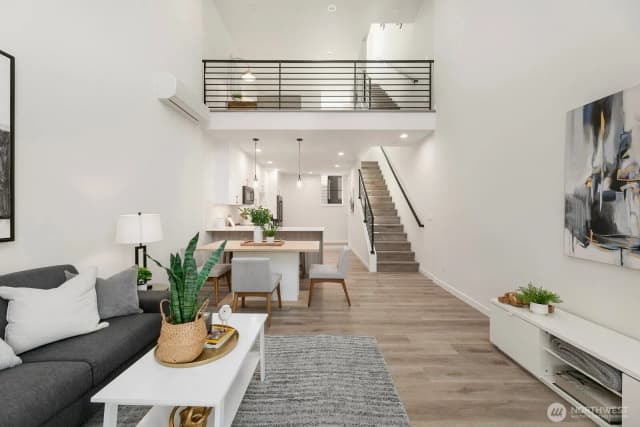 Property photo for 2017 W Bertona, Seattle photo 3