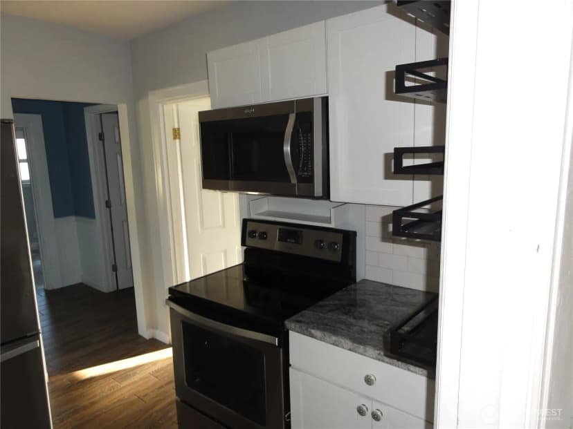Property photo for 1126 N Callow Avenue, Bremerton photo 7