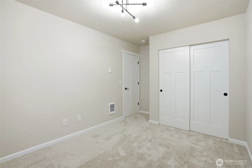 Property photo for 5909 257th Street E, Graham photo 13