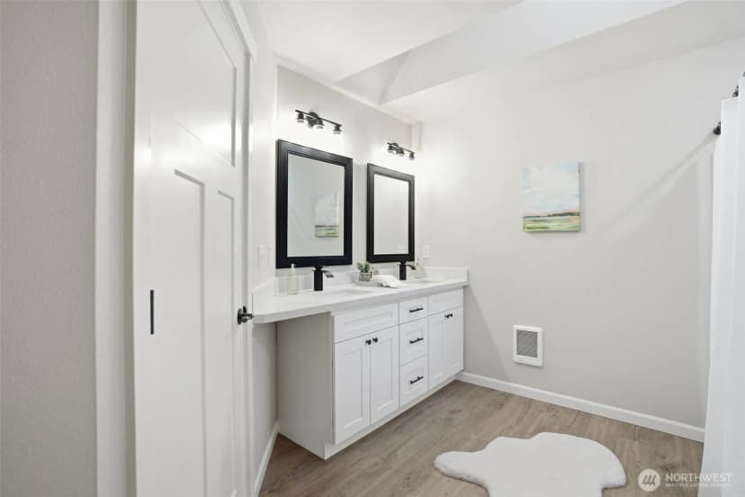 Property photo for 5909 257th Street E, Graham photo 18
