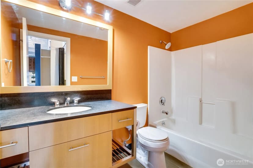 Property photo for 1120 Cliff Avenue #304, Tacoma photo 16