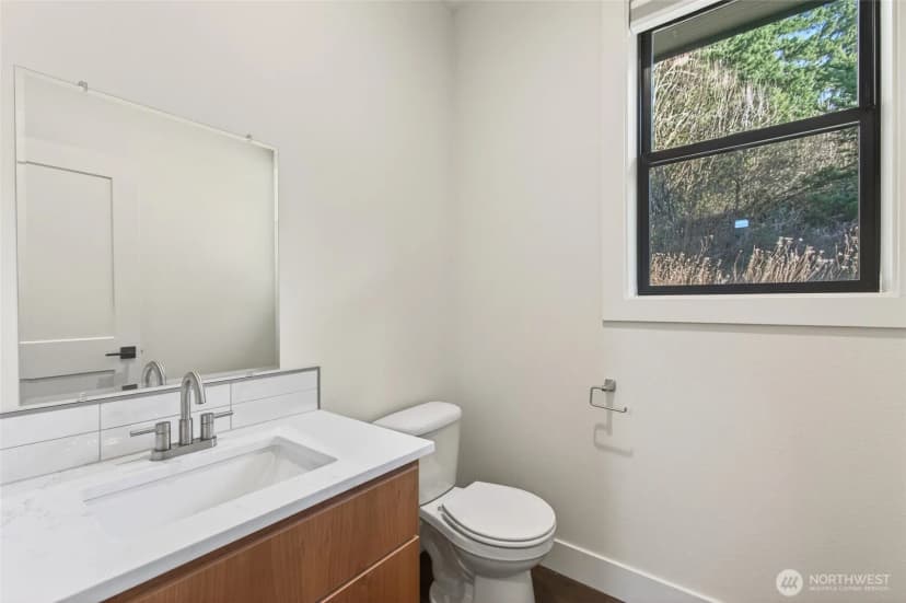 Property photo for 133 Cedar Falls Drive, Kelso photo 21
