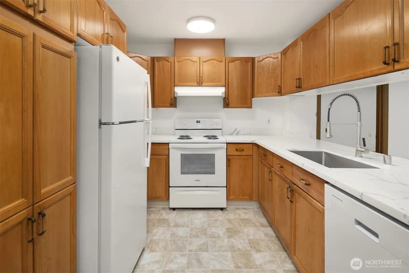 Property photo for 1750 152nd Avenue Ne #e311, Bellevue photo 4