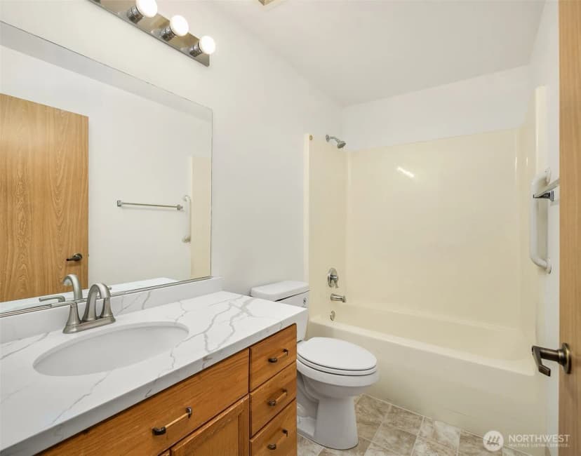 Property photo for 1750 152nd Avenue Ne #e311, Bellevue photo 20