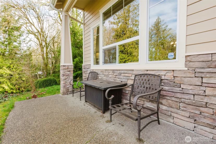 Property photo for 1568 Puget Drive E, Port Orchard photo 5