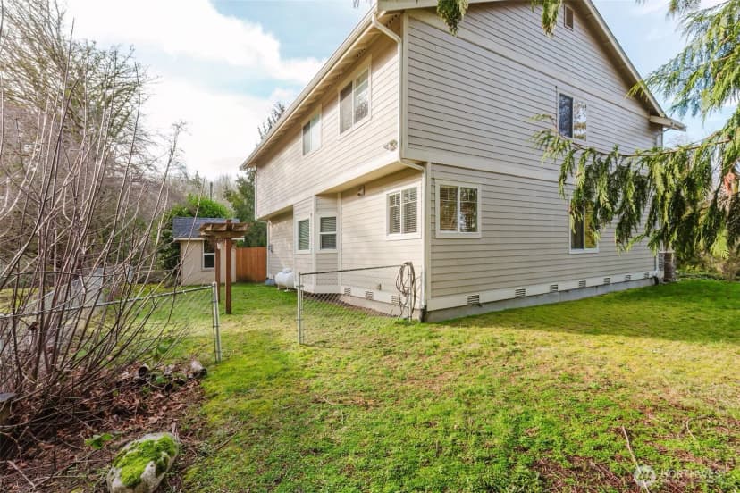 Property photo for 1568 Puget Drive E, Port Orchard photo 37