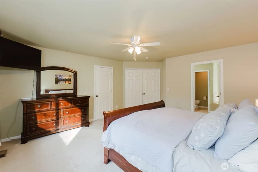 Property photo for 1568 Puget Drive E, Port Orchard photo 19