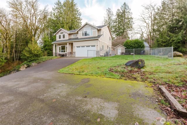 Property photo for 1568 Puget Drive E, Port Orchard photo 3