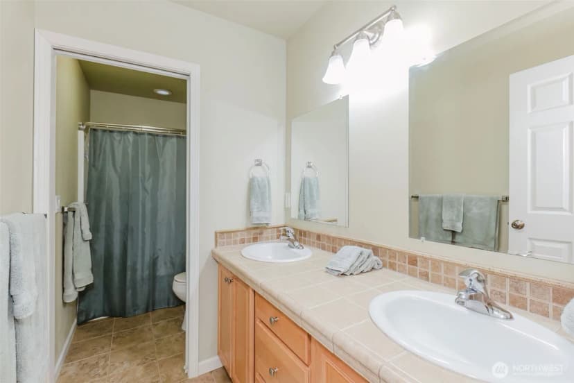 Property photo for 1568 Puget Drive E, Port Orchard photo 29