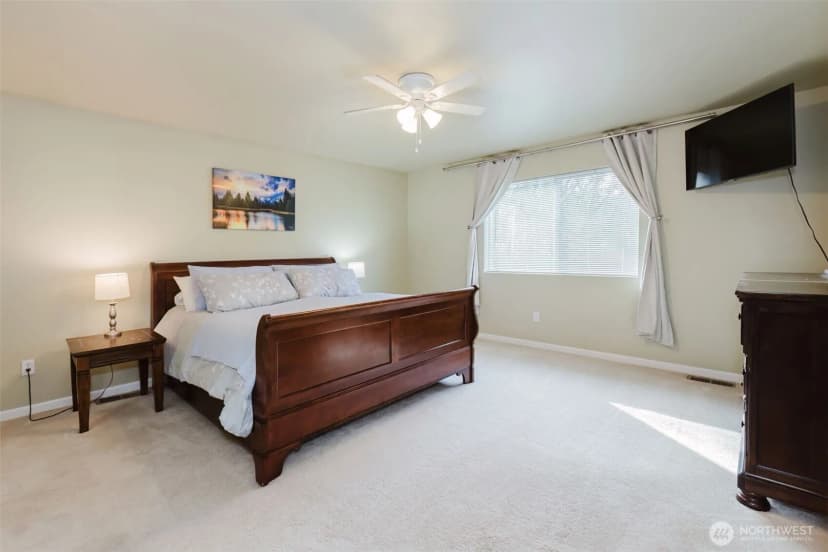 Property photo for 1568 Puget Drive E, Port Orchard photo 20