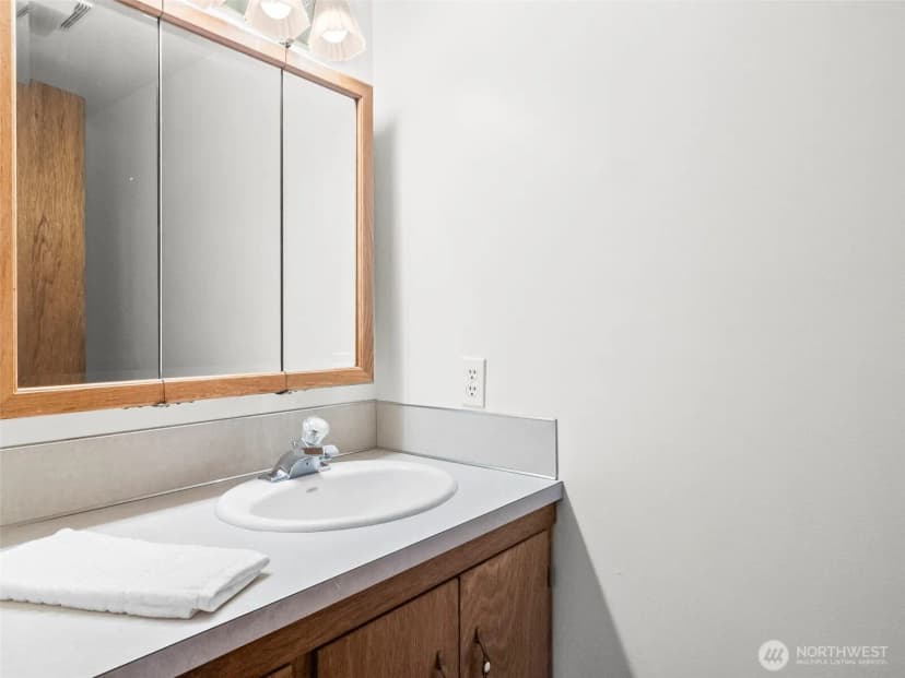 Property photo for 913 E Herron Blvd, Lakebay photo 24