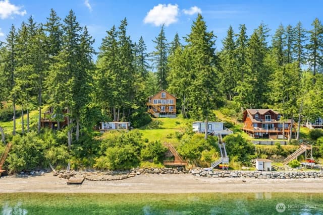 Property photo for 913 E Herron Blvd, Lakebay