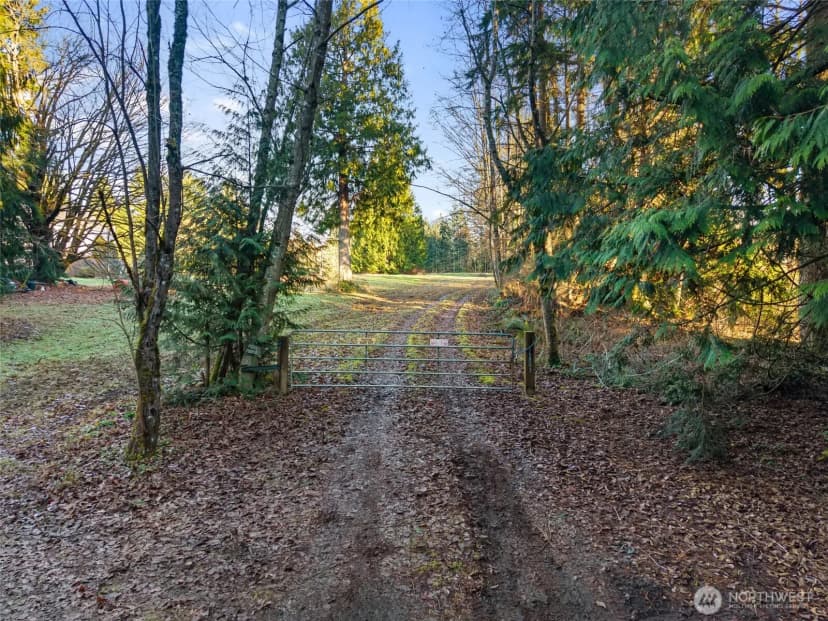 Property photo for 16903 Mcelroy Road, Arlington photo 21