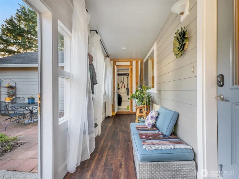 Property photo for 18215 Mill Lane, Long Beach photo 5