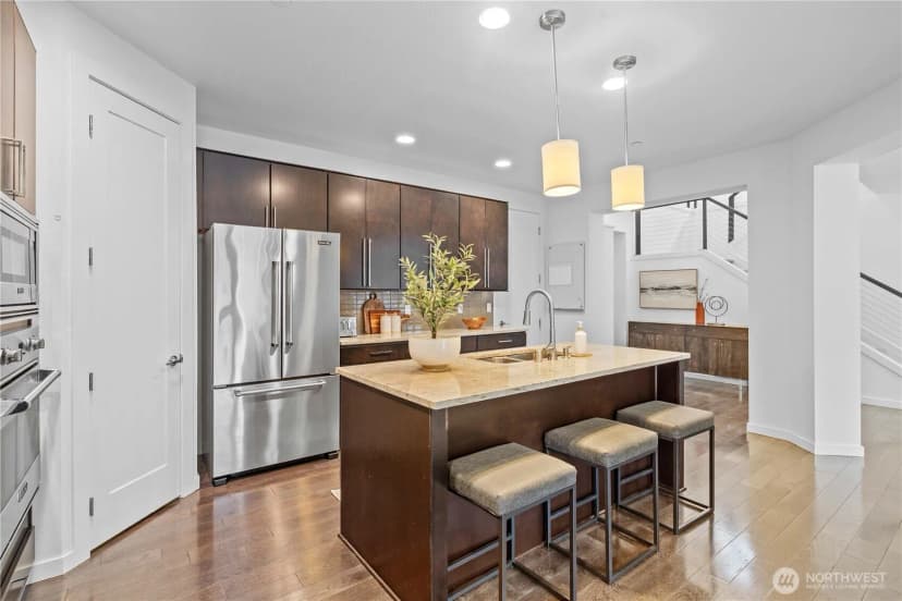 Property photo for 2414 Garden Court N, Renton photo 13