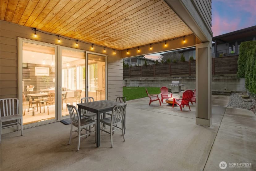 Property photo for 2414 Garden Court N, Renton photo 3