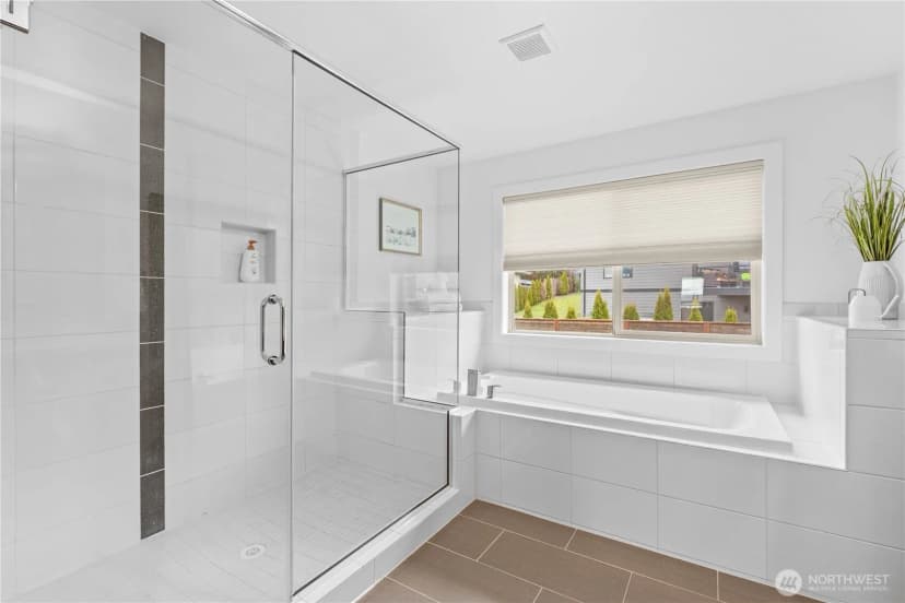 Property photo for 2414 Garden Court N, Renton photo 29