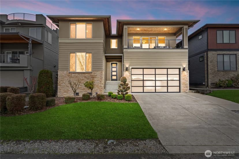 Property photo for 2414 Garden Court N, Renton