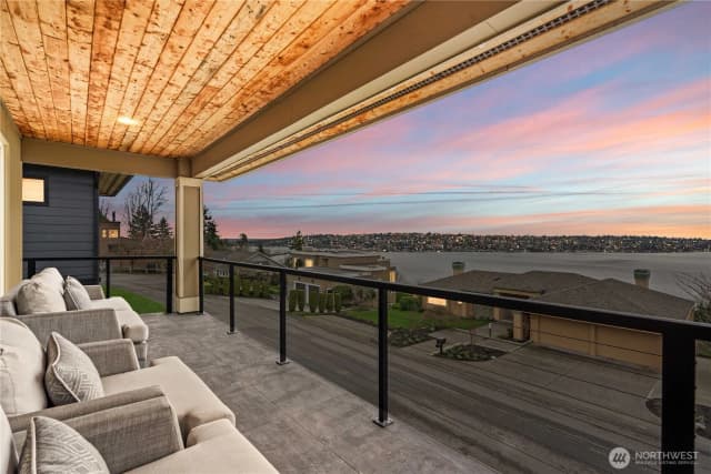 Property photo for 2414 Garden Court N, Renton photo 4