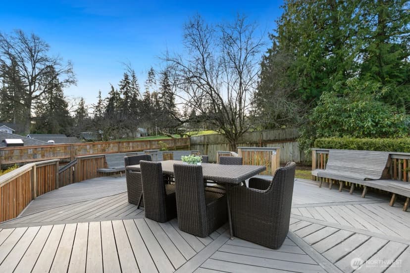 Property photo for 2321 100th Avenue Ne, Bellevue photo 27