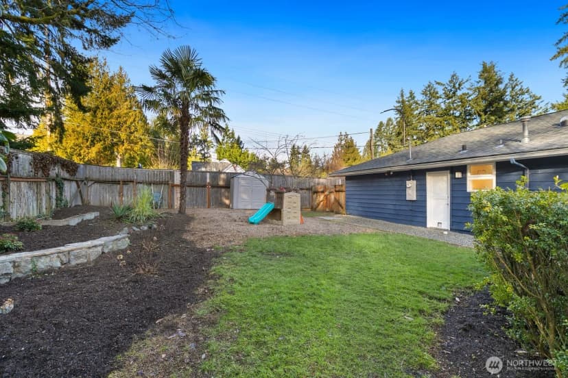 Property photo for 2321 100th Avenue Ne, Bellevue photo 30