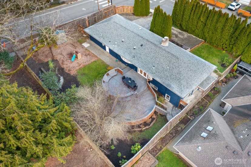 Property photo for 2321 100th Avenue Ne, Bellevue photo 32