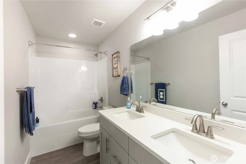 Property photo for 10260 Ramble Drive Nw, Bremerton photo 14