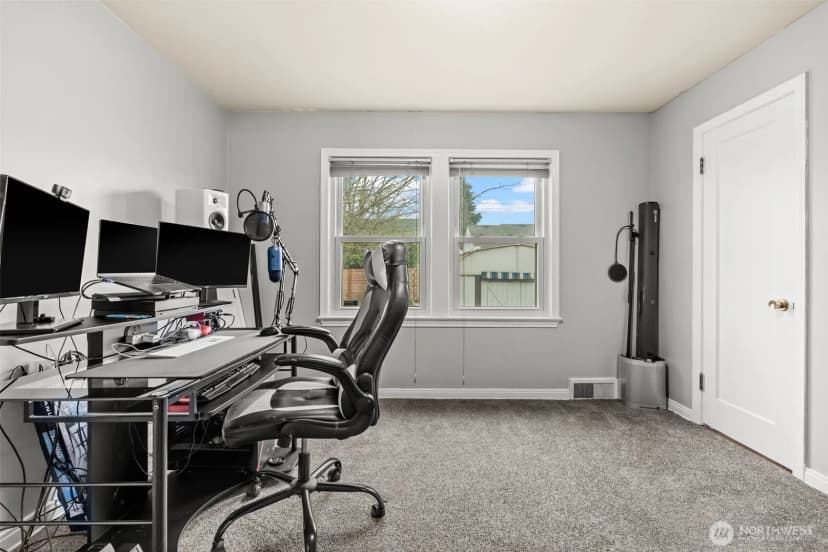 Property photo for 220 S 61st Street, Tacoma photo 12