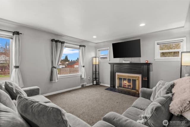 Property photo for 220 S 61st Street, Tacoma photo 5