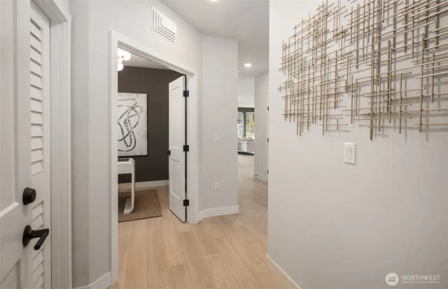 Property photo for 6949 Ne 184th Lane #412, Kenmore photo 5
