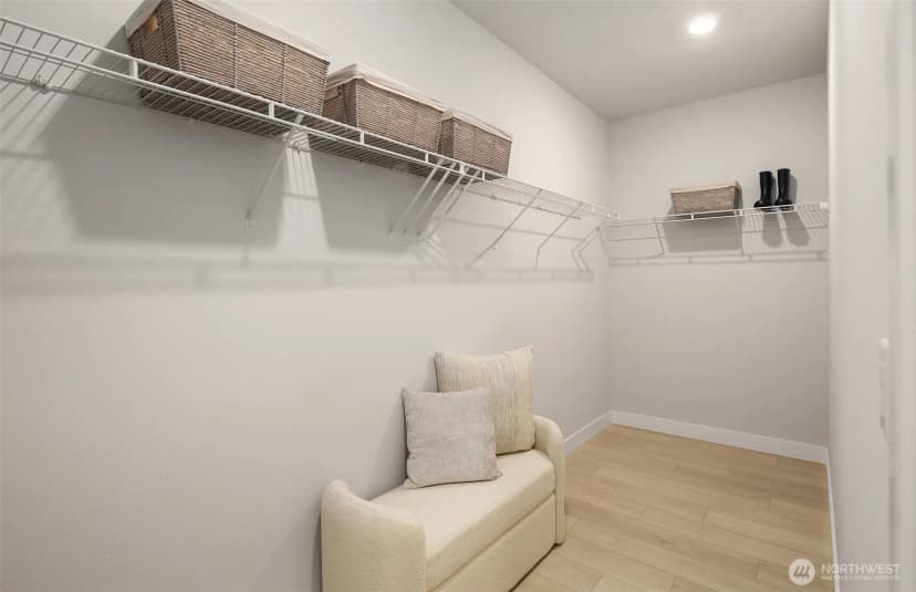 Property photo for 6949 Ne 184th Lane #412, Kenmore photo 9