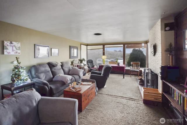 Property photo for 321 Maringo Road, Ephrata photo 3