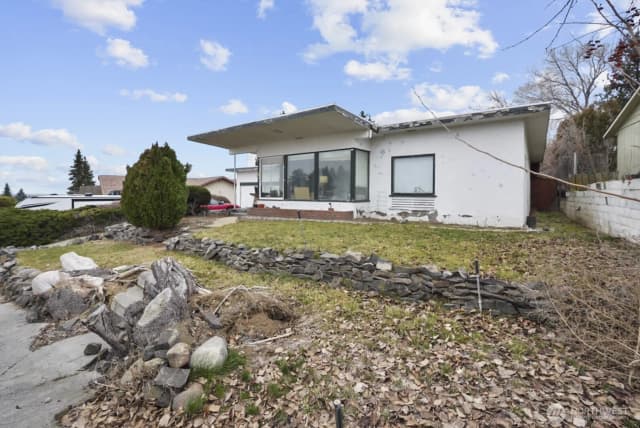 Property photo for 321 Maringo Road, Ephrata