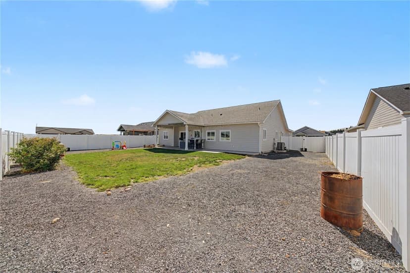 Property photo for 2394 Chelan Street, Ephrata photo 38