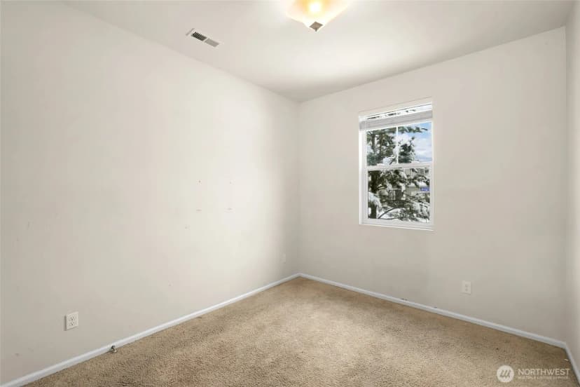 Property photo for 32214 50th Court S, Auburn photo 14