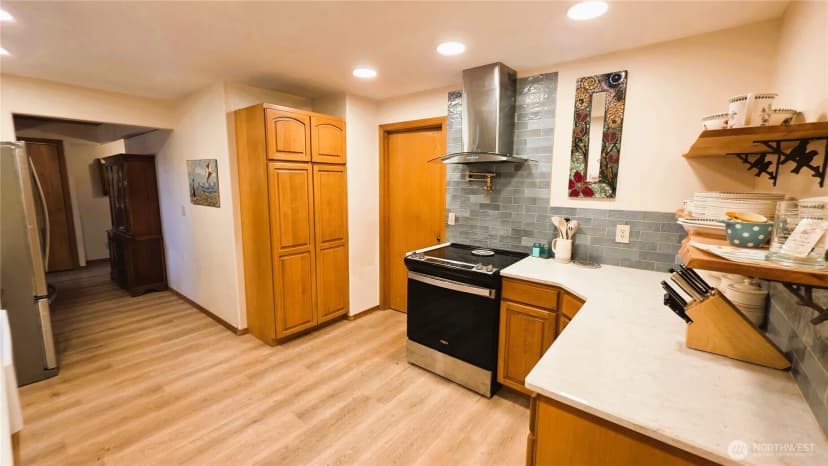 Property photo for 30708 N Place, Ocean Park photo 10