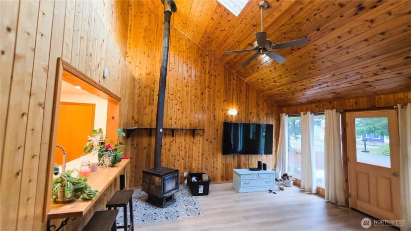 Property photo for 30708 N Place, Ocean Park photo 15