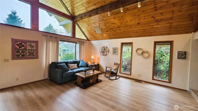 Property photo for 30708 N Place, Ocean Park photo 2