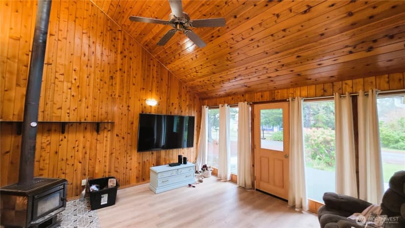 Property photo for 30708 N Place, Ocean Park photo 16