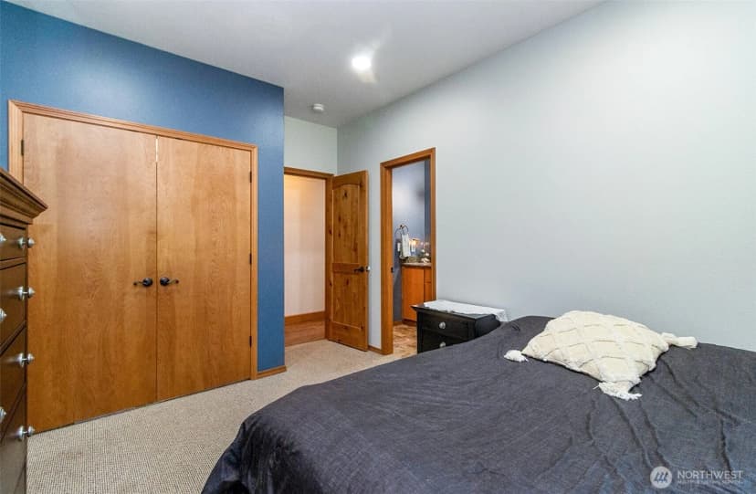 Property photo for 6824 137th Drive Ne, Lake Stevens photo 17