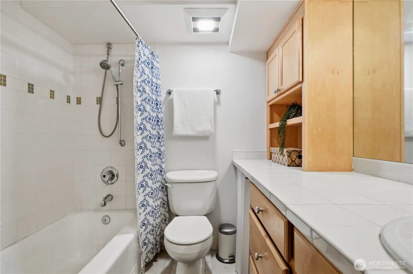 Property photo for 1525 Taylor Ave N #203, Seattle photo 18