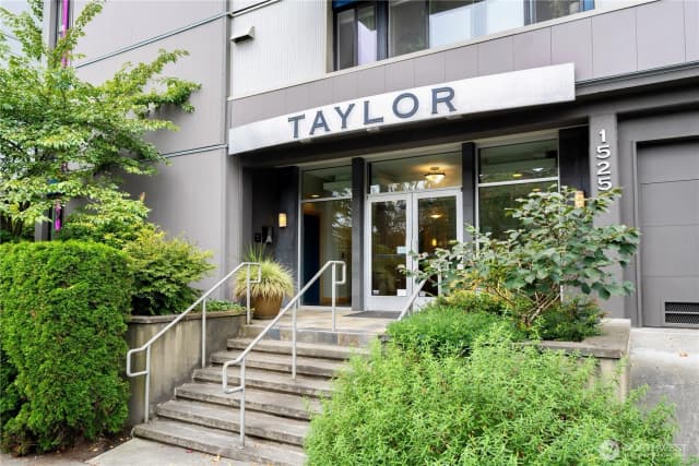 Property photo for 1525 Taylor Ave N #203, Seattle photo 2