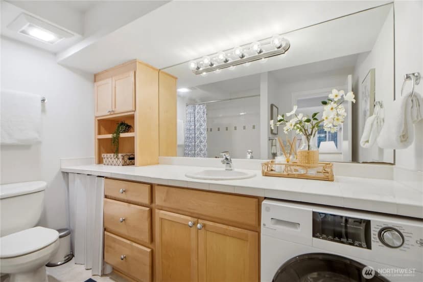 Property photo for 1525 Taylor Ave N #203, Seattle photo 17