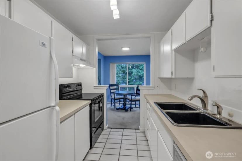 Property photo for 12631 Ne 9th Place #c305, Bellevue photo 11