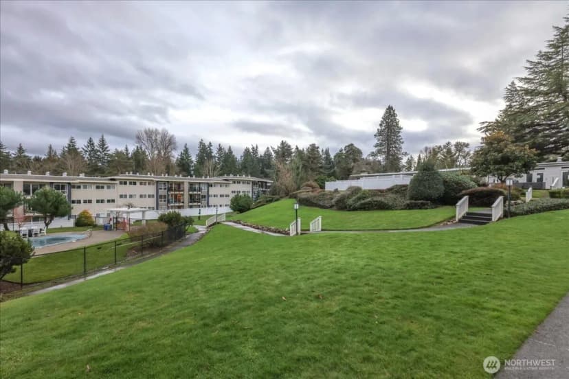 Property photo for 12631 Ne 9th Place #c305, Bellevue photo 25
