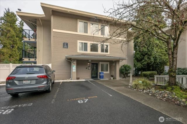 Property photo for 12631 Ne 9th Place #c305, Bellevue photo 3