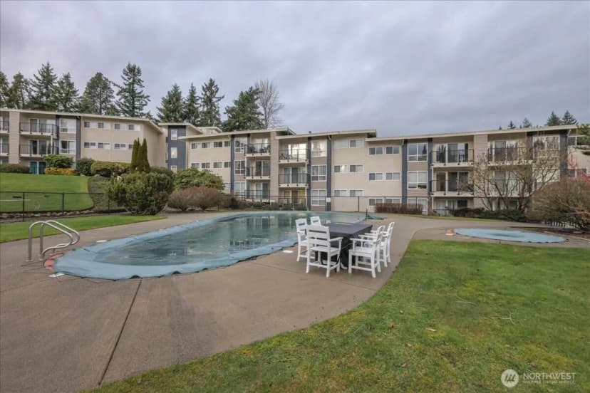 Property photo for 12631 Ne 9th Place #c305, Bellevue photo 32