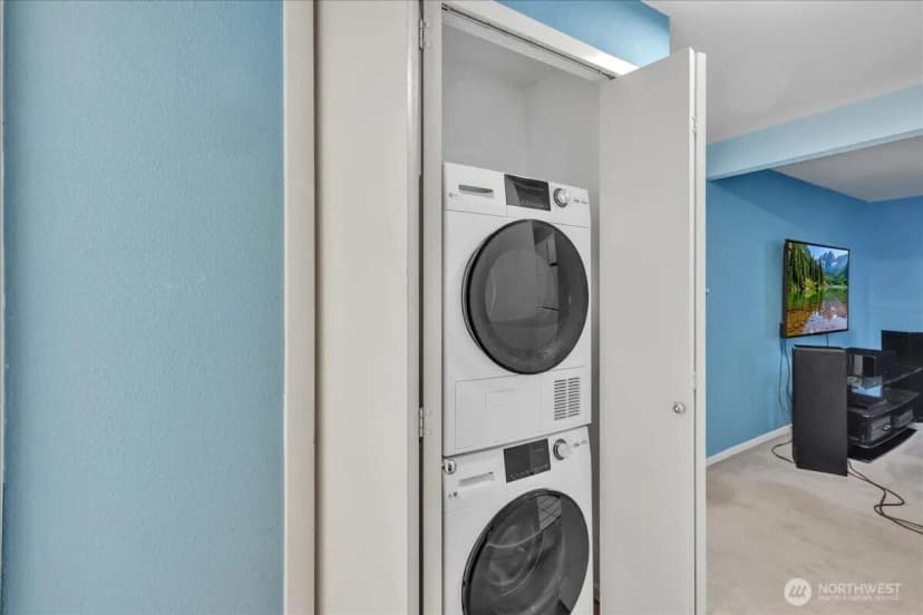 Property photo for 12631 Ne 9th Place #c305, Bellevue photo 18