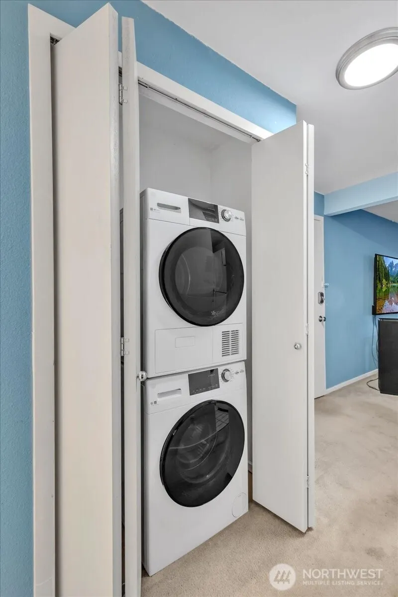 Property photo for 12631 Ne 9th Place #c305, Bellevue photo 17